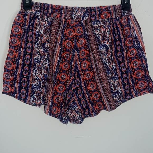 Miss Me NWOT boho print shorts - Picture 3 of 6